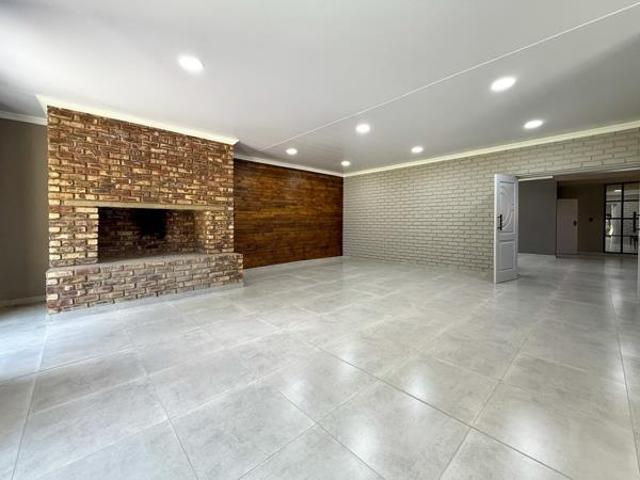 5 Bedroom Simplex in Irene Park