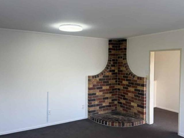 5 Bedroom Sunnynook for rent