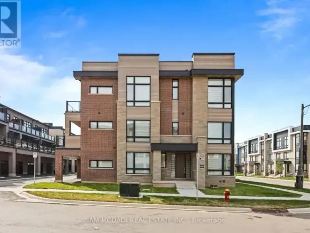 5 Bedroom Townhouse Oakville ON 104183192