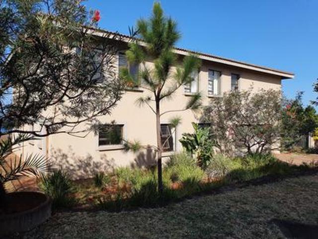 5 bedroom townhouse on the market in.