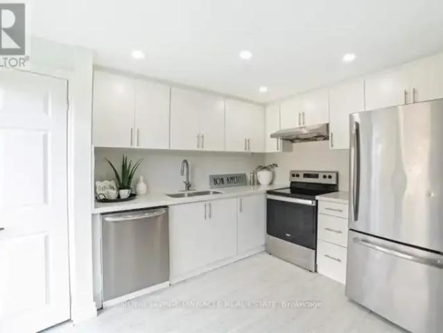 5 Bedroom Townhouse Cambridge ON 104972877