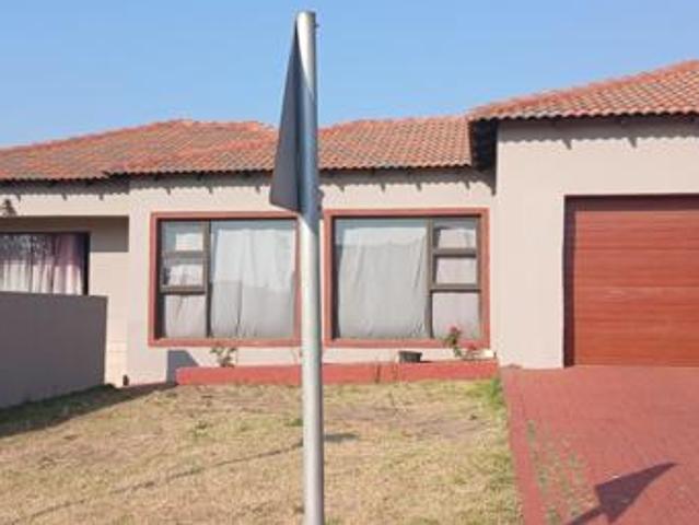 5 Bedroom Townhouse in Amandasig