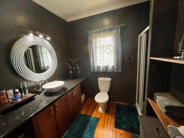 5 Bedroom Townhouse in Bazley Beach