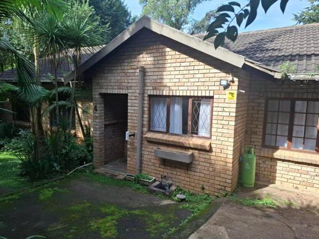5 Bedroom Townhouse in Lester Park