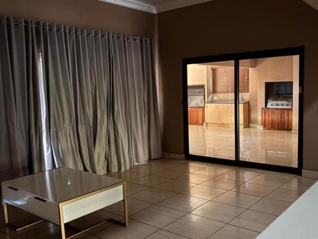 5 Bedroom Townhouse in Vanderbijlpark SW5
