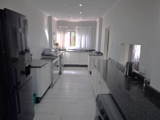 5 Bedroom Townhouse To Rent in Lester Park