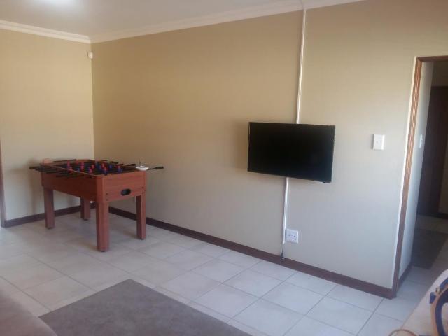 5 Bedroom Townhouse To Rent in North Riding
