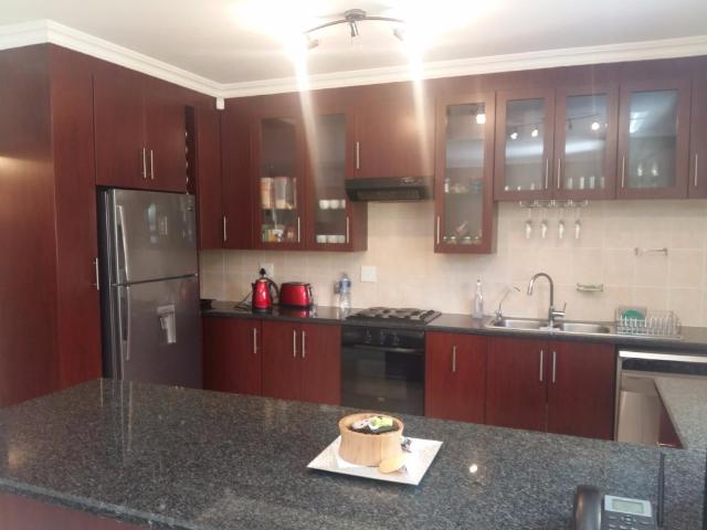 5 Bedroom Townhouse To Rent in North Riding