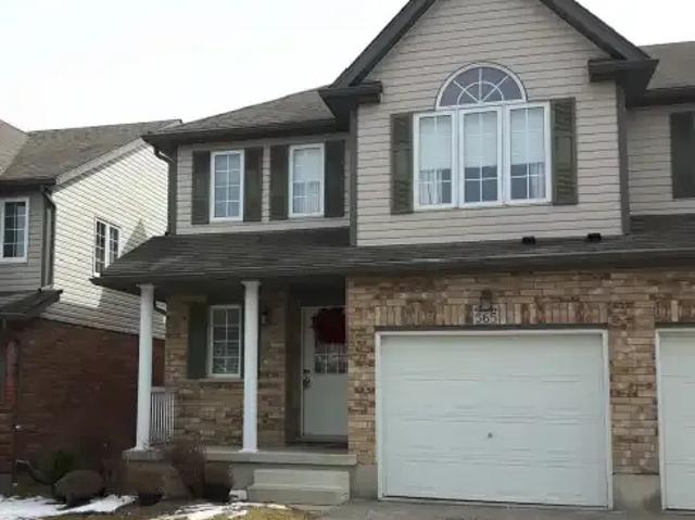 5 Bedroom Townhouse Waterloo ON 104638608