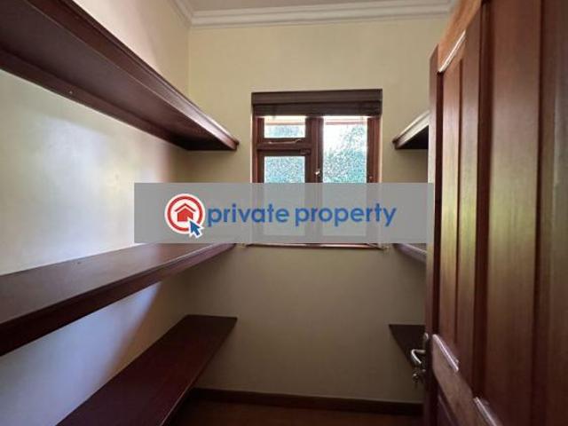 5 Bedroom Townhouse