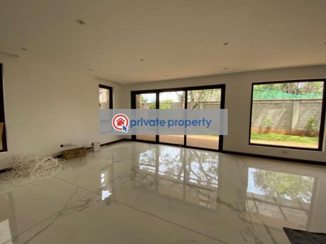 5 Bedroom Townhouses
