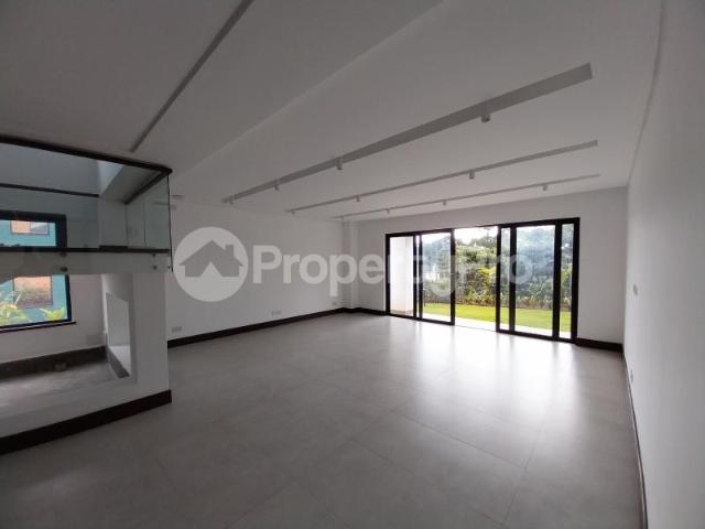 5 bedroom Townhouses Houses for sale Kitisuru Nairobi PID: 1AXCJ | PropertyPro
