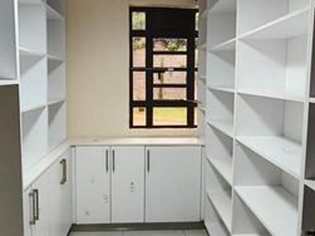 5 bedroom to let in Kitusuru