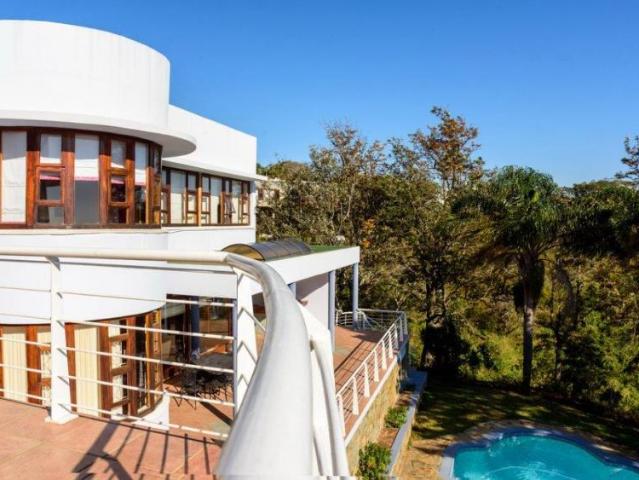 5 Bedroom Villa East London Eastern Cape 89904809