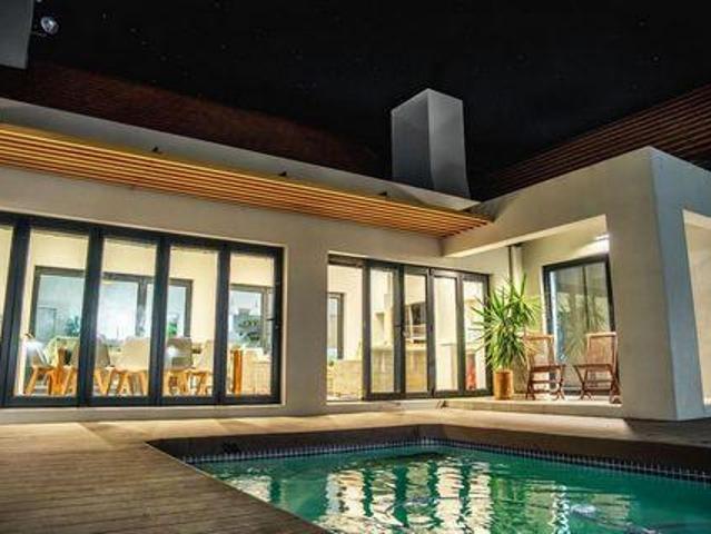 5 Bedroom Villa Port Owen Western Cape LS97112935