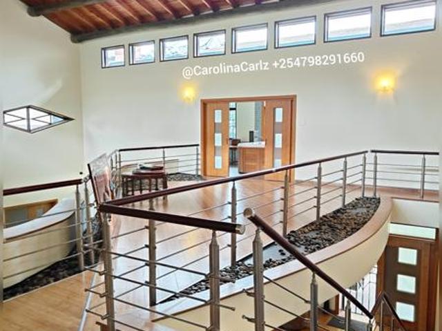 5 Bedrooms all Ensuite Villa Available For Both Residential and Commercial Purposes