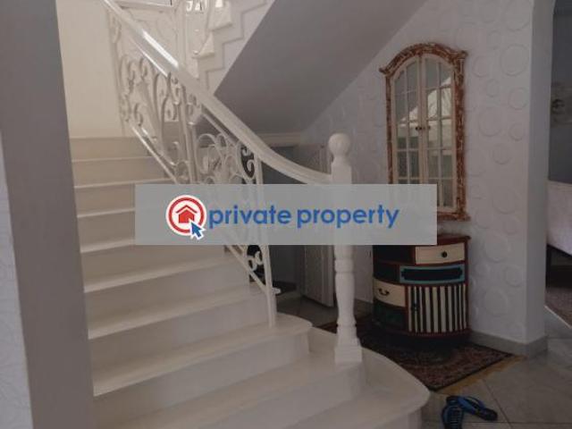 5 Bedrooms Executive Mansion Old Nyali