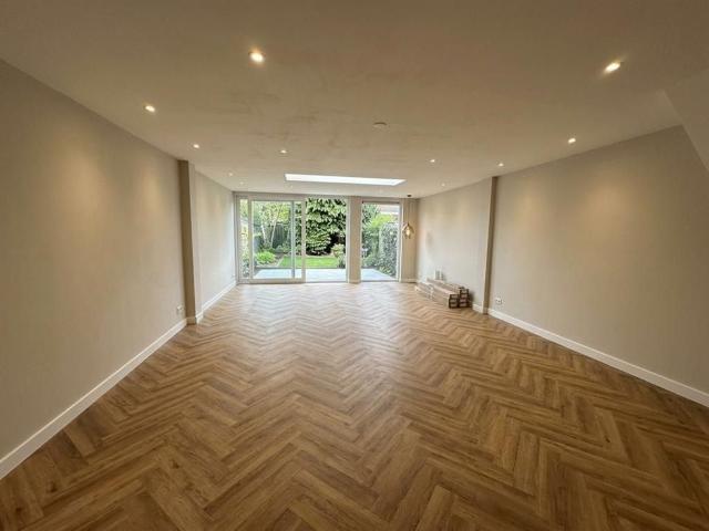 5 bedrooms Huurwoning