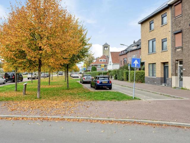 5 bedrooms Huurwoning Surface Area: 175m2