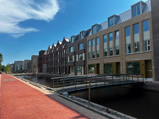 5 bedrooms Huurwoning Surface Area: 182m2
