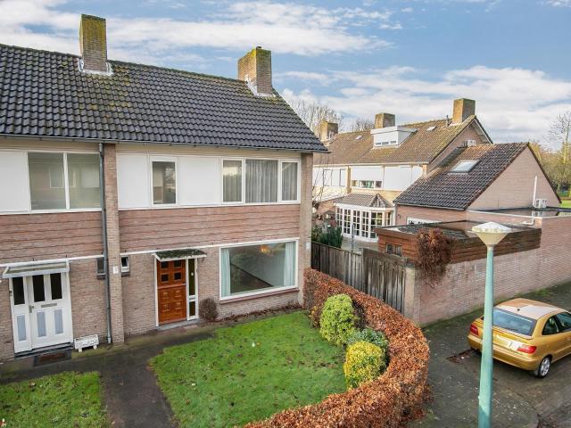 5 bedrooms Huurwoning Surface Area: 100m2
