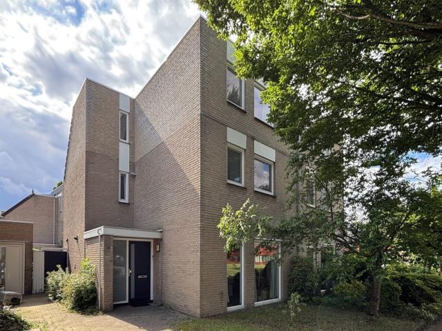 5 bedrooms Huurwoning Surface Area: 132m2