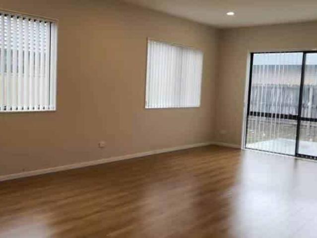 5 bedrooms house in Pukekohe