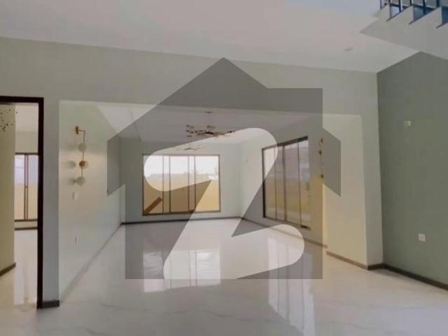 5 Bedrooms Luxurious Villa for RENT, Near Main Entrance of Bahria Town Precinct 1