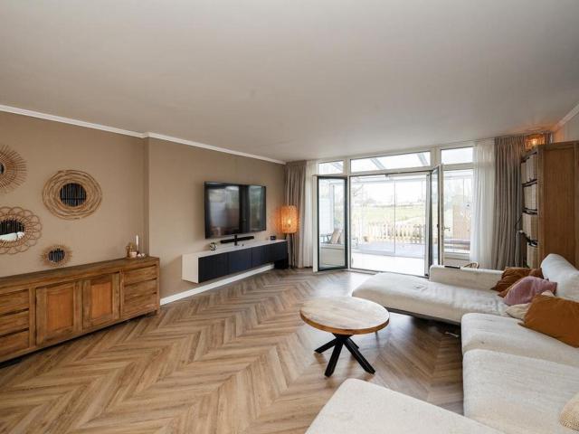 5 bedrooms tussenwoning Surface Area: 160m2