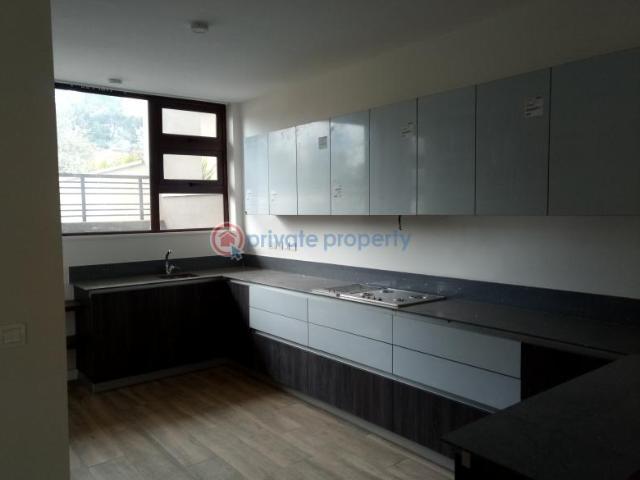 5 Bedrooms Townhouse In Lavington 1217m
