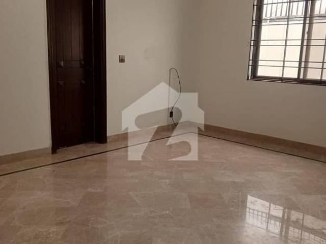 5 bedrooms with basement