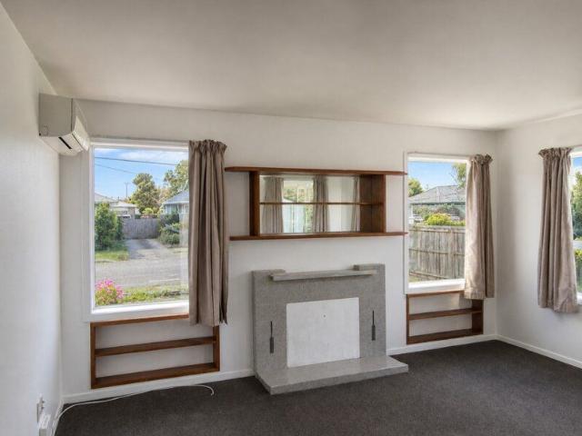 5 Bedrooms, 1 Bathroom – student property Upper Riccarton