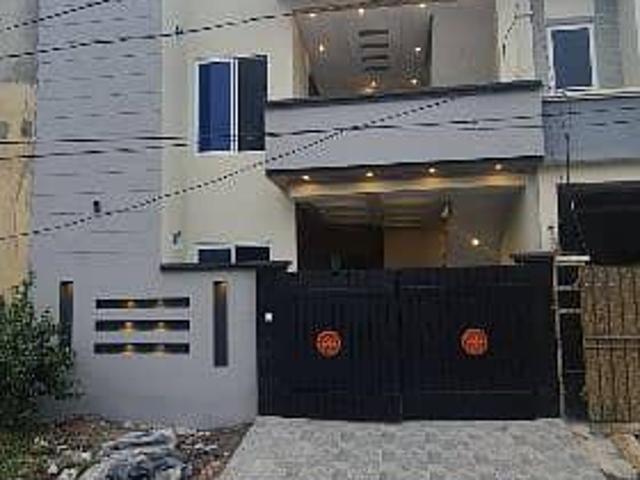 5 bedrooms, 2 kitchen1 drying room 1carporch 6 bathroom in Pakistan | Clasf real estate