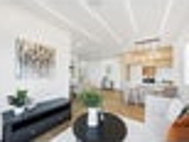5 BEDROOMS + 2 MASTER SUITES + STANDALONE FREE.