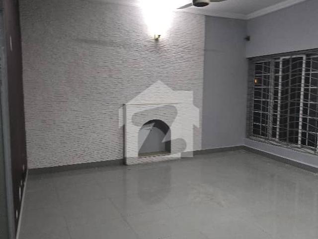 5 Bedrooms & 5 Bathrooms Full House Available For Rent