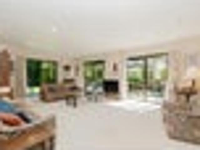 5 Beds + Office + Loft