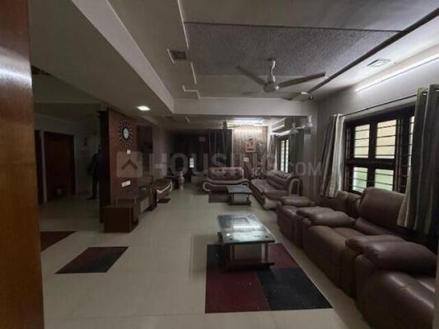 5 BHK Villa in Thaltej for resale Ahmedabad. The reference number is 19716570
