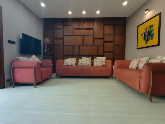 5 BHK Villa in Thaltej for resale Ahmedabad. The reference number is 20626678