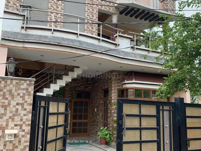 5 BHK Villa in VIP Road Zirakpur for resale Zirakpur. The reference number is 3227231