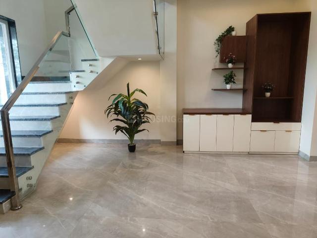 5 BHK Villa in Wave City for resale Ghaziabad. The reference number is 20265083