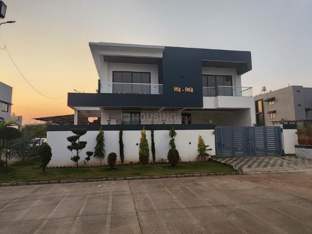 5 BHK Villa in County Walk Township for resale AB Bypass Road. The reference number is 16752759