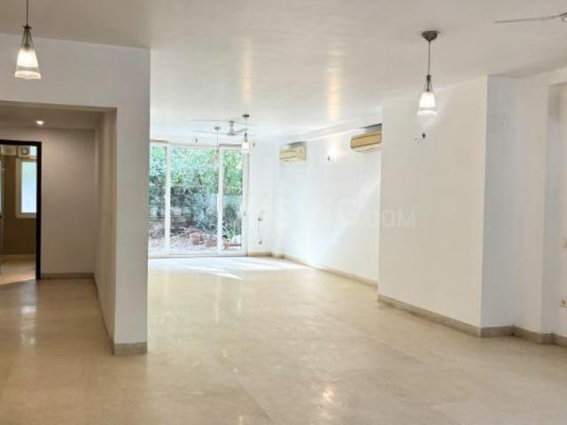 5 BHK Villa in DLF Phase 2 for resale Gurgaon. The reference number is 20165347