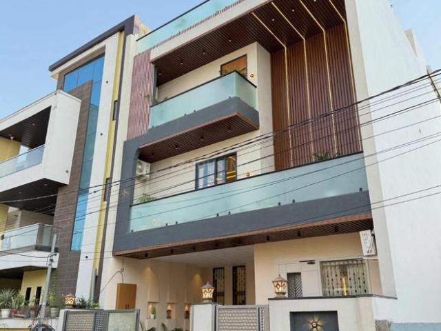5 BHK Villa in Gandhi Path West for resale Jaipur. The reference number is 20991765