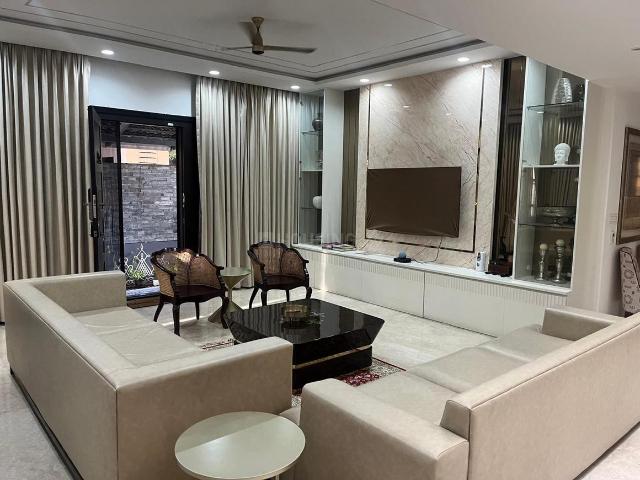 5 BHK Villa in Injambakkam for rent Chennai. The reference number is 20785802
