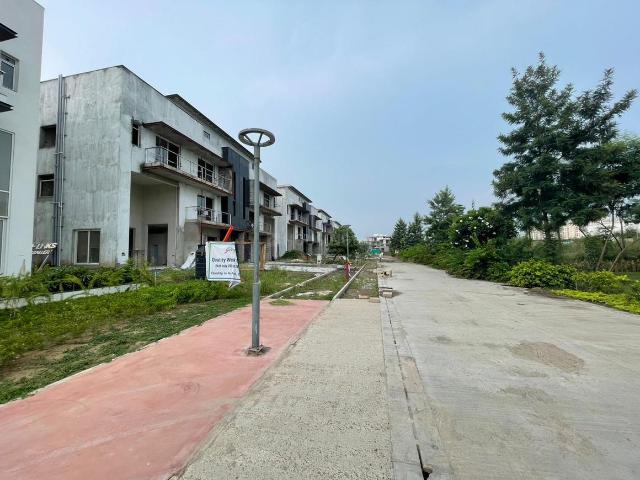 5 BHK Villa in Jaypee Greens for resale Greater Noida. The reference number is 13549419