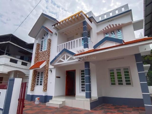 5 BHK Villa in Kakkanad for resale Kochi. The reference number is 16512284