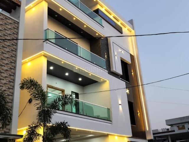 5 BHK Villa in Kapra for resale Secunderabad. The reference number is 17766376