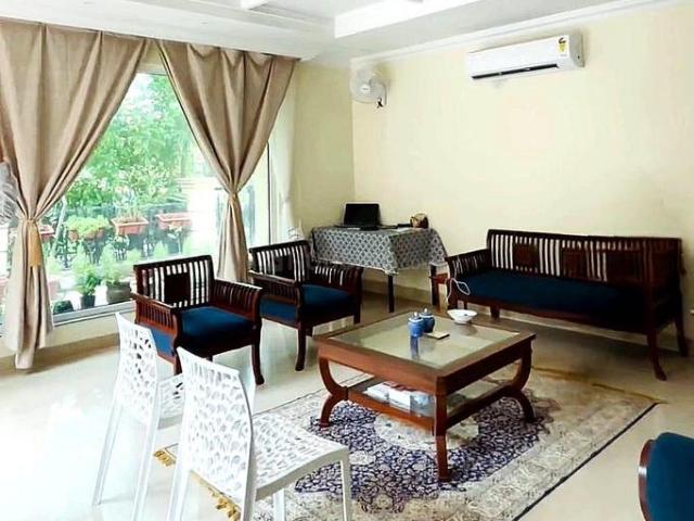 5 BHK Villa in Mohammadpur Chauki for resale Faizabad Road. The reference number is 16647641