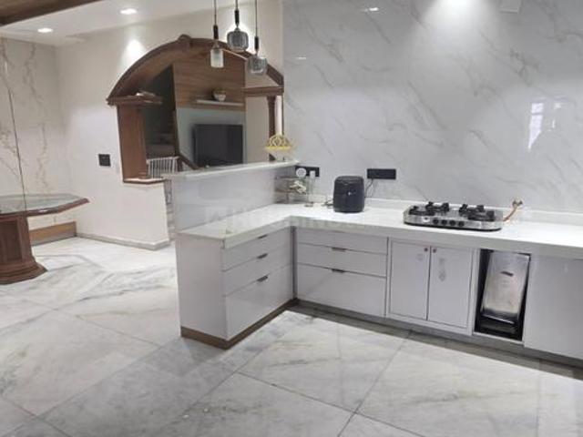 5 BHK Villa in Ramdev Nagar for rent Ahmedabad. The reference number is 20771174