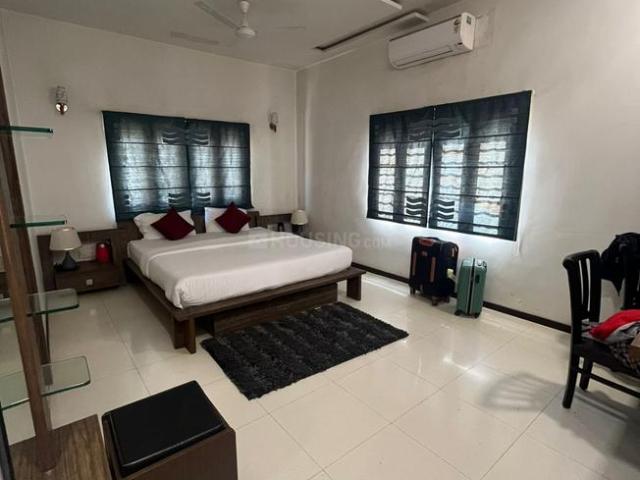 5 BHK Villa in Satellite for resale Ahmedabad. The reference number is 16670122